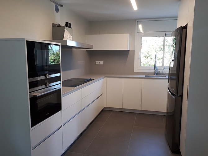 Projecte Kitchen with elegance and functionality